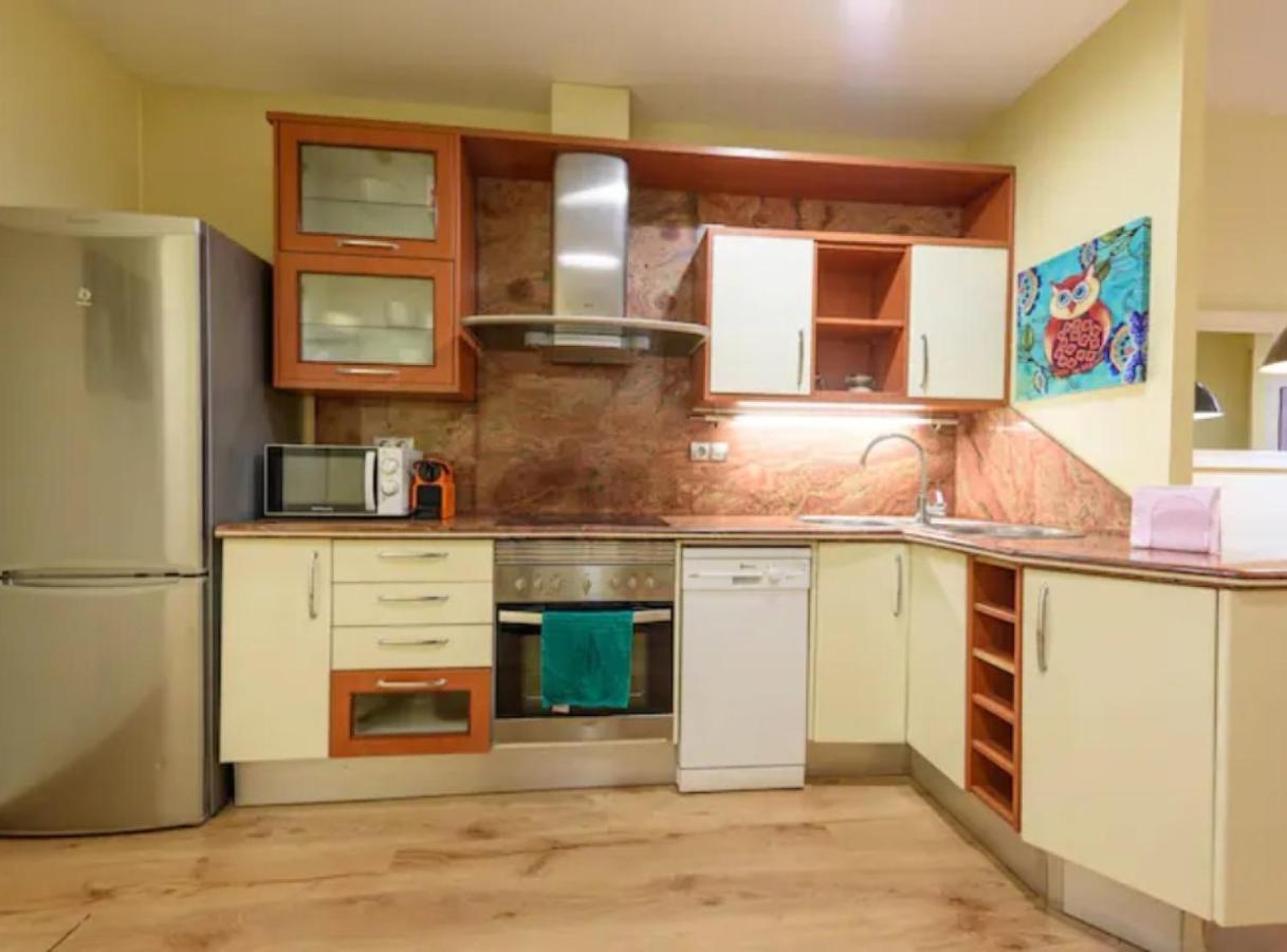 Ramblasrentals Chic & Spacious Flat Pool Table 15M Ramblas - Parking - Wifi برشلونة المظهر الخارجي الصورة