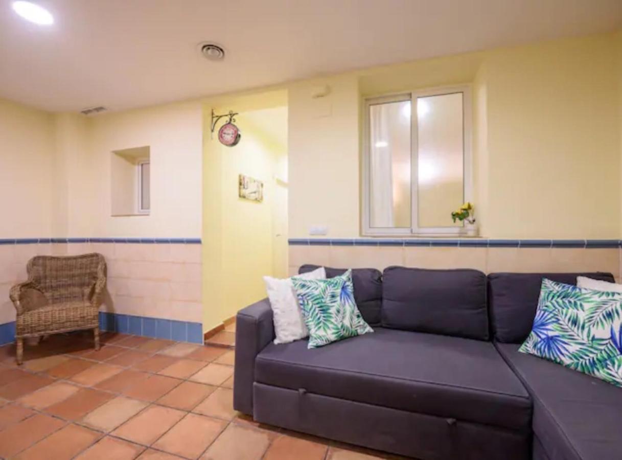 Ramblasrentals Chic & Spacious Flat Pool Table 15M Ramblas - Parking - Wifi برشلونة المظهر الخارجي الصورة