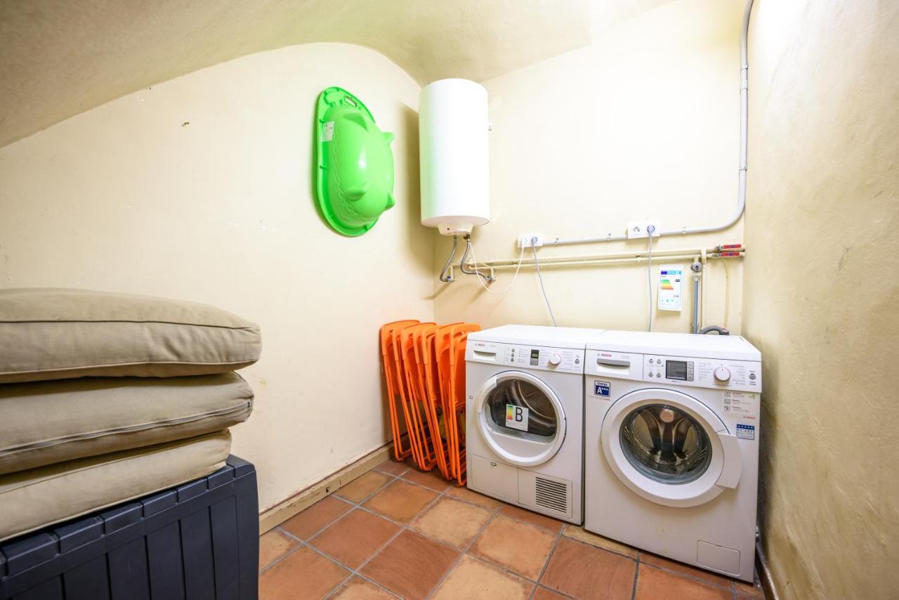Ramblasrentals Chic & Spacious Flat Pool Table 15M Ramblas - Parking - Wifi برشلونة المظهر الخارجي الصورة