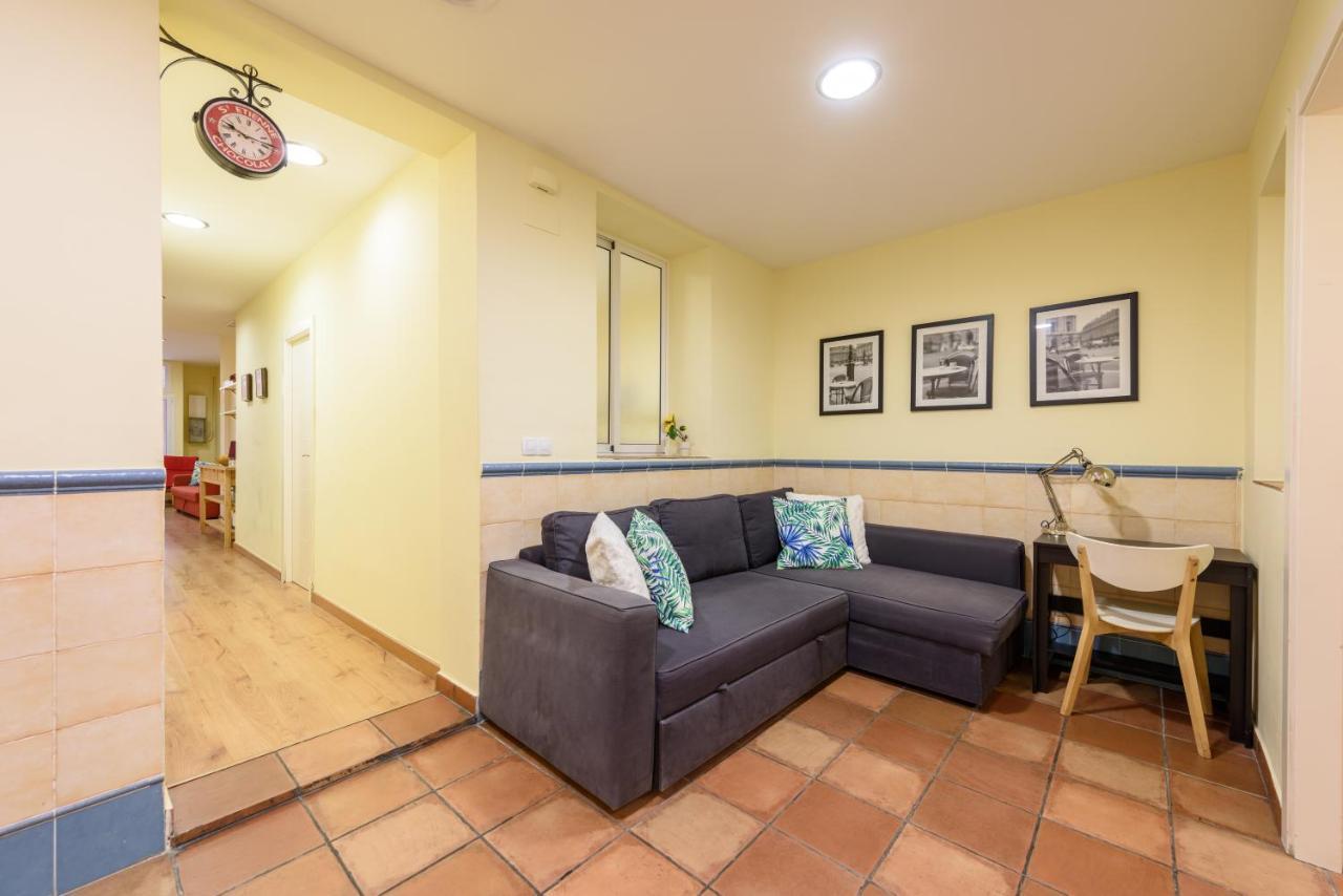 Ramblasrentals Chic & Spacious Flat Pool Table 15M Ramblas - Parking - Wifi برشلونة المظهر الخارجي الصورة